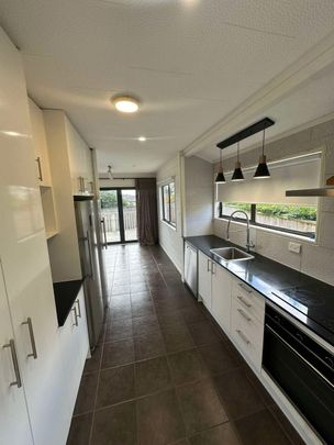 4 Bedroom Views - Photo 1