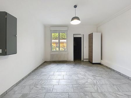 Appartement à louer - REIMS - PROCHE AVENUE JEAN JAURES - Photo 5