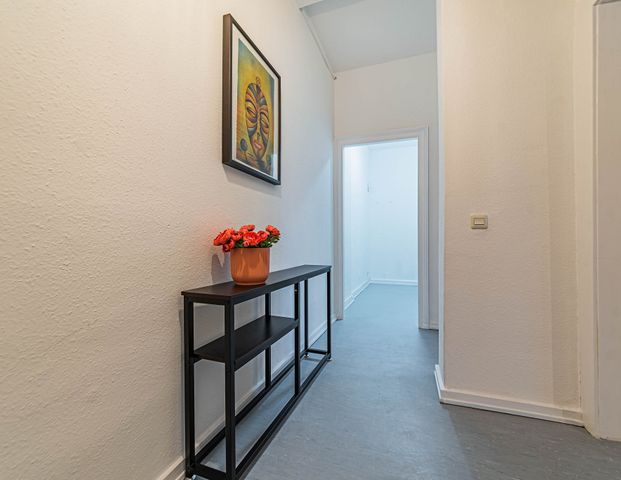 City-Residence: Schön möblierte Dachgeschoßwohnung im beliebten Nordend-Süd - Photo 1