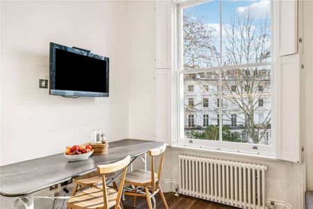 Two bedroom, two bathroom flat in an attractive period conversion - Photo 5