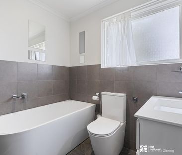 Lovely light filled split level home - Photo 5