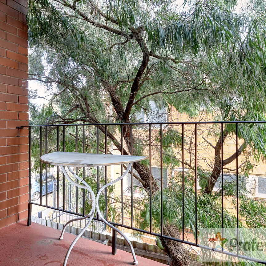 4/27 Alma Grove, St Kilda VIC 3182 - Photo 1