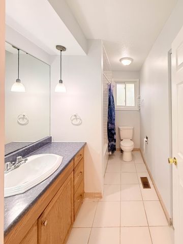 For Lease - 526 Chamberlain Road, Burlington, Ontario - Photo 4