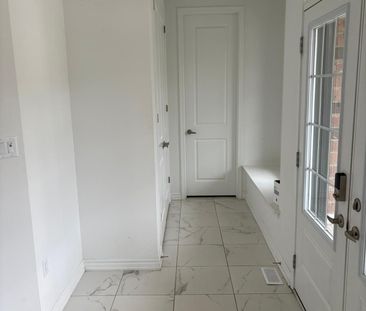 For Lease - 50 Keppel Circle, Brampton, Ontario - Photo 5