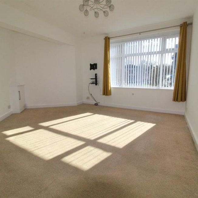 2 Bedroom Apartment Available Arranging tenancy - Photo 1
