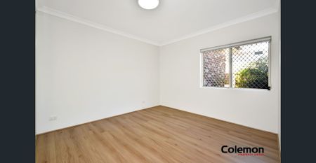 Newly Renovated Unit with Huge Courtyard - Photo 5