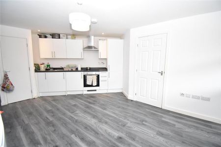 2 bedroom apartment to rent - Photo 2