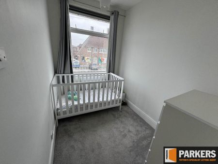 3 bedroom semi-detached house to rent - Photo 2