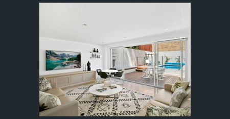 Spacious & Stylish Fully Furnished Designer Home with Pool – Utilities Included - Photo 2