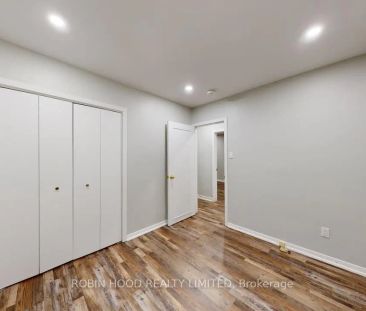 1290 Redbank Crescent #Main - Photo 5