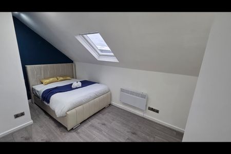 2 Bed Flat, Wortley Lodge, LS12 - Photo 3