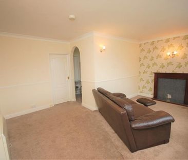 1 bedroom Flat To Let - Photo 2
