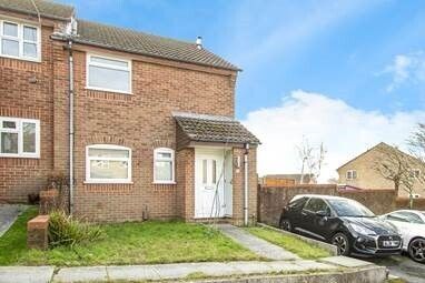 Sutton Close, Canford Heath - Photo 2