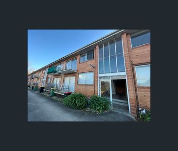 11/10 Stradbroke Avenue, Heidelberg, Vic 3084 - Photo 1