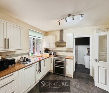 3 bedroom semi-detached house to rent - Photo 6