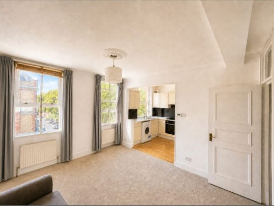 Nevern Square, SW5 - Photo 1