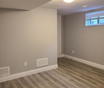 For Lease - 454 Drew Street Unit# Lower, Oshawa, Ontario - Photo 4