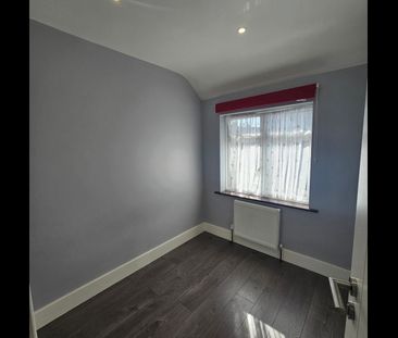 3 Bed Terraced House, Ballards Road, NW2 - Photo 4