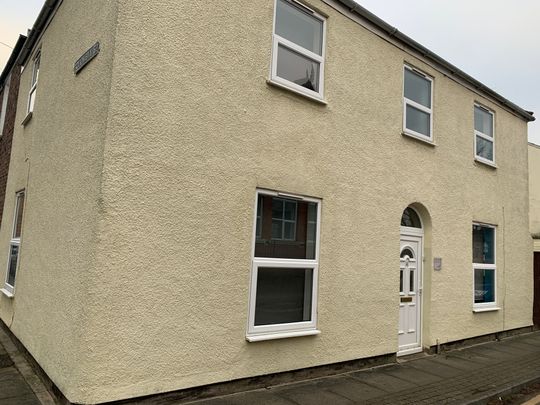 Jersey Street Room 3 - Photo 1