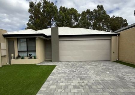 Low-Maintenance Living in a Convenient Location - Photo 2