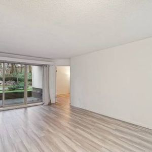 Updated 2-Bedroom Apartment for Rent in Prime Location! - Photo 2