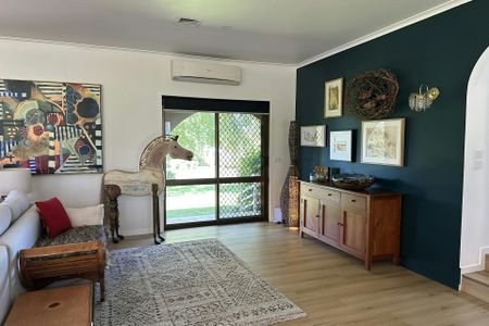 Fully furnished refined elegance with exceptional outlook. 1 Year lease only - Photo 2