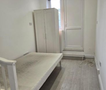 1 bedroom Property To Let Total Size: 1113 SQ FT - Photo 1