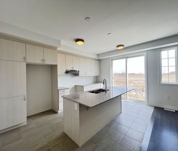 For Lease - 127 Leslie Richard Street, Markham, Ontario - Photo 6