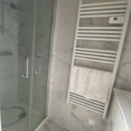 Location Appartement 1 pièce 9m² - Photo 4