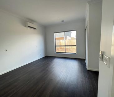 10 Kirsten Street, Wyndham Vale, Vic 3024 - Photo 3