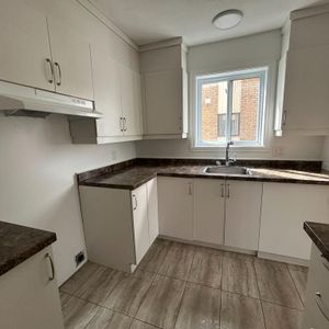 Grand 4 ½ rénové à louer – 2 chambres – Saint-Jean-sur-Richelieu – Disponible juillet 2026 - Photo 2