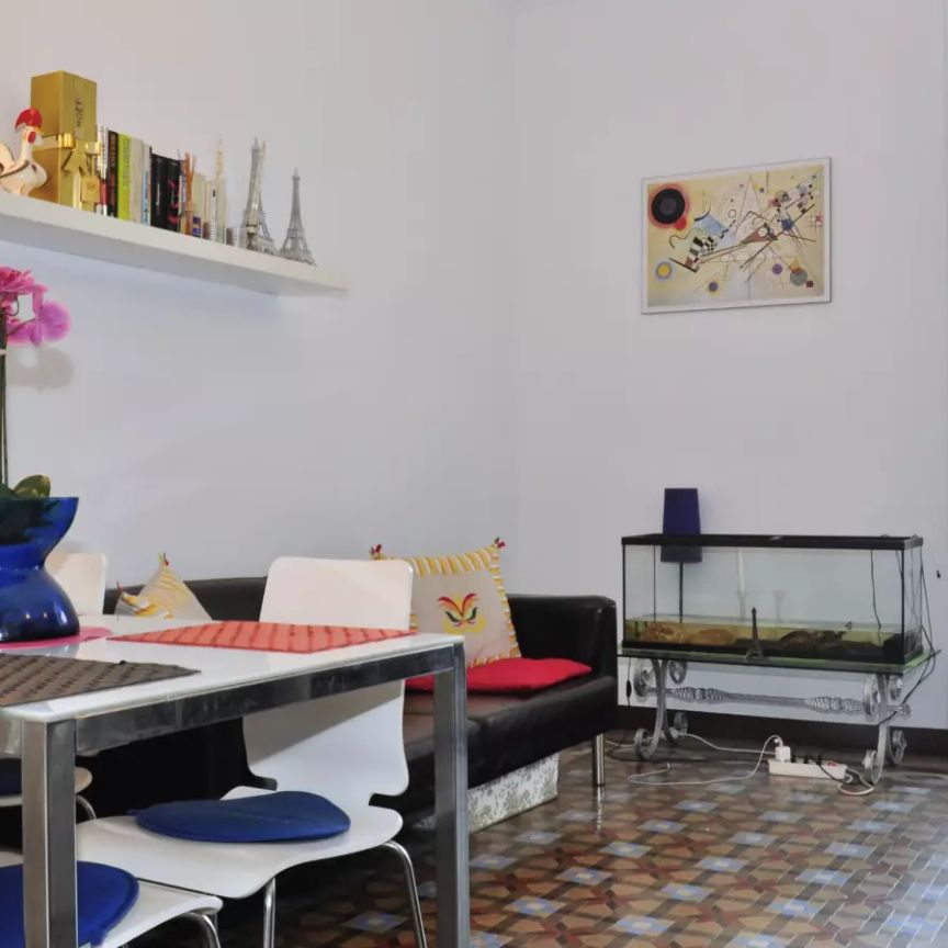 Double bed in Rooms for rent in a 5-bedroom apartment in Eixample Dreta - Photo 1