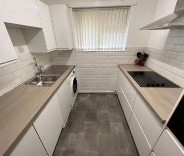2 bedroom flat to rent - Photo 6