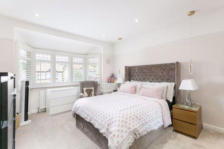 4 bedroom detached house to rent - Photo 5