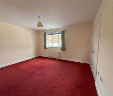 Central Two Bedroom House With Parking, RG25 - Photo 6