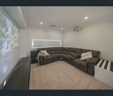 Spacious Family Home in Prime Location – Available Now - Photo 1