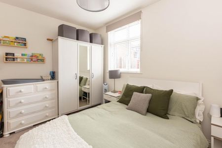 1 bedroom ground floor flat to rent - Photo 3