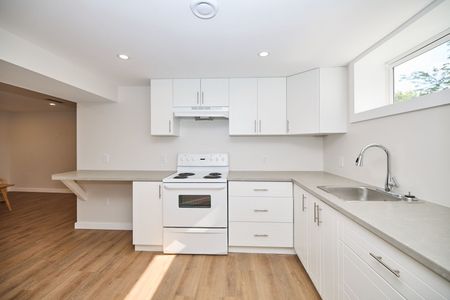 For Lease - 3305 Nineteenth Street, Lincoln, Ontario - Photo 4