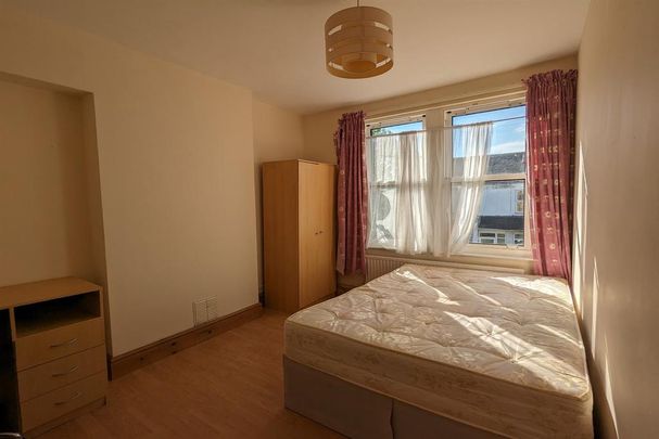 5 bedroom semi-detached house to rent - Photo 1