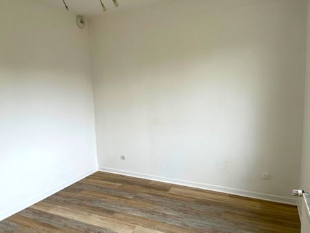 Location Appartement 3 pièces 53m² CAUDEBEC LES ELBEUF 76320 - Photo 3