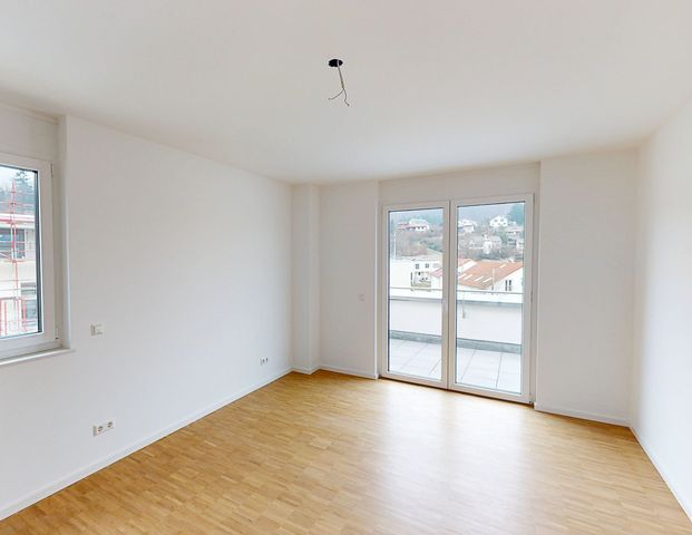 Hoch hinaus! Großzügige 3-Zimmer-Wohnung mit Dachterrasse - Photo 1