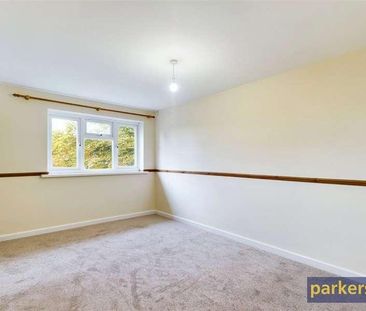 Shackleton Way, Woodley, Reading, Berkshire, RG5 - Photo 2