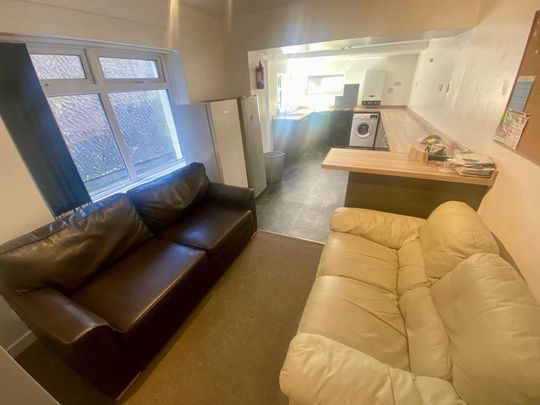 4 bedroom house to rent - Photo 1