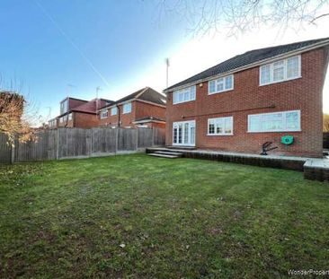 5 bedroom property to rent in Borehamwood - Photo 5