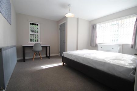 3 bedroom apartment to rent - Photo 3