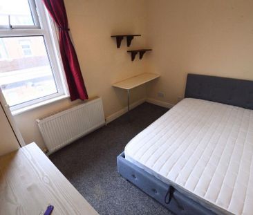 5 bedroom terraced house to rent - Photo 2