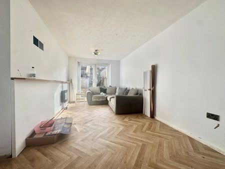 3 bedroom terraced house to rent - Photo 3