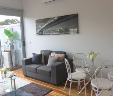 Stunning Two Bedroom Apartment In A Most Convenient Location - Photo 2