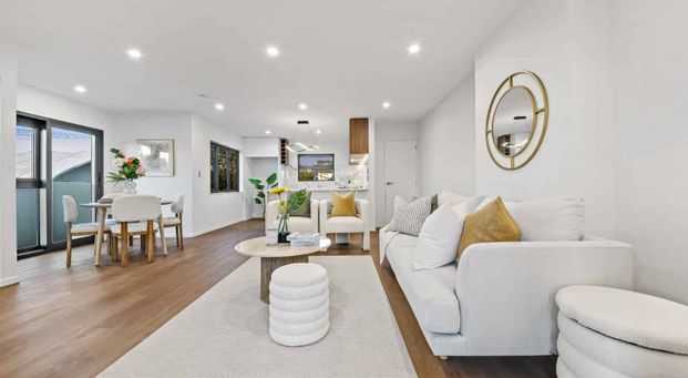 Brand New Standalone Home Ã¢ÂÂ 3 Bedrooms and 3 ensuites - Photo 1