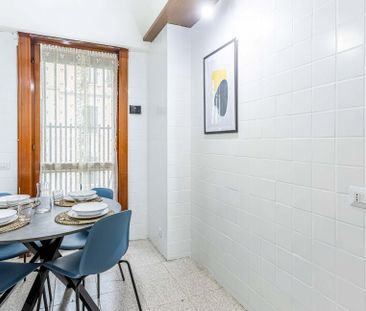 Cozy single room with balcony in the center of Milan - Photo 1